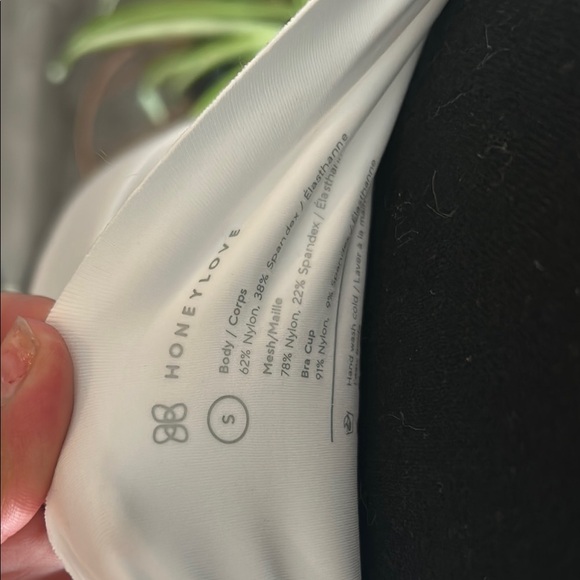 White Women's Top - Picture 4 of 4